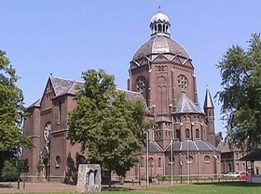 Raamsdonkveer Bavokerk