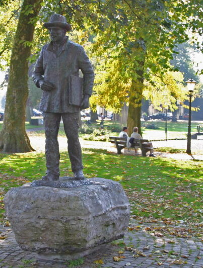 Standbeeld van Vincent van Gogh in Nuenen