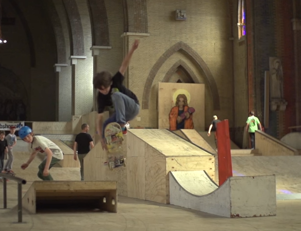 Skatehal in de Sint Jozefkerk in Arnhem