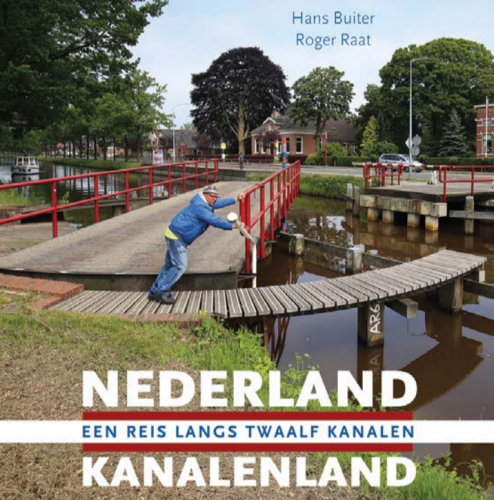 Boek: Nederland kanalenland. Een reis langs twaalf kanalen. Foto via FIEN