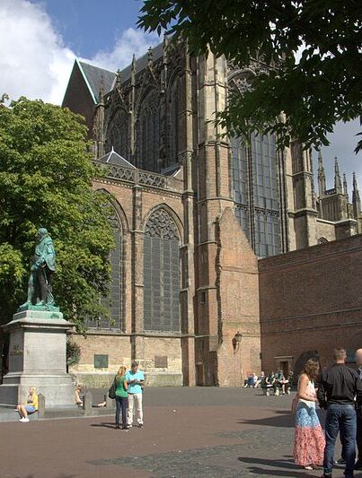 Standbeeld Jan van Nassau op het Domplein in Utrecht