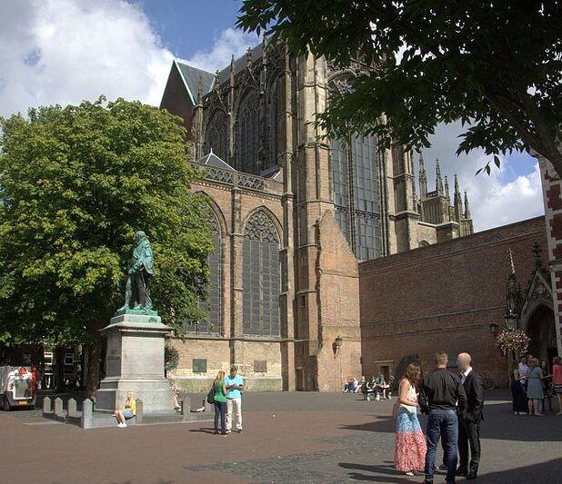 Standbeeld Jan van Nassau op het Domplein in Utrecht