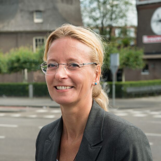 Nicole Bakker