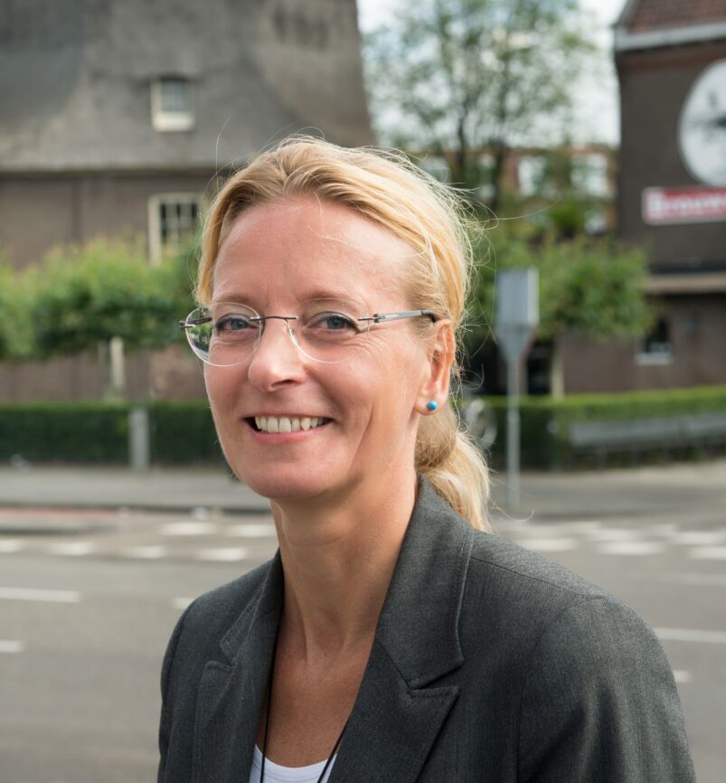 Nicole Bakker