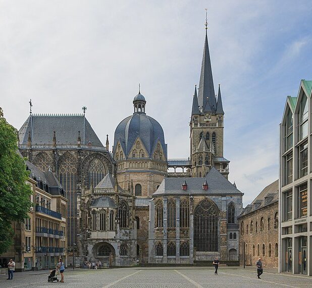 Dom van Aken