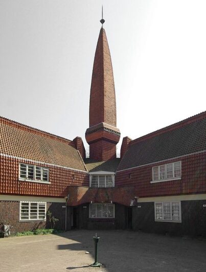 Museum Het Schip in Amsterdam, zijde Hembrugstraat