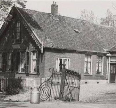 Boerderij Welgelegen in Sloten op een foto uit 1954