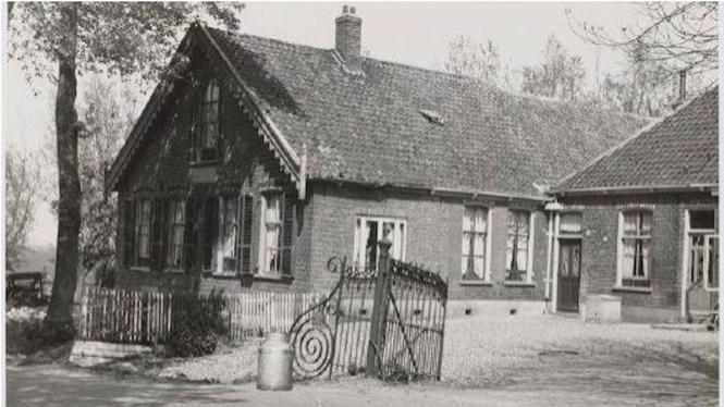 Boerderij Welgelegen in Sloten op een foto uit 1954