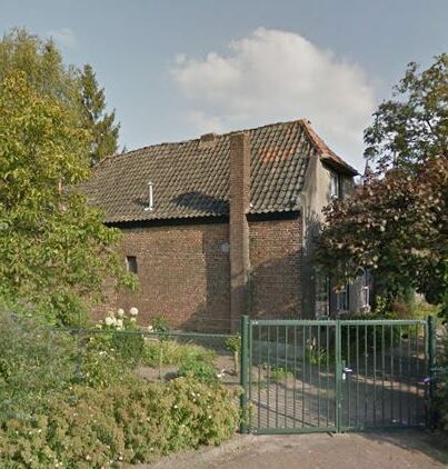 Het 'oudste pand van Asten' in 2014, momenteel is het gemeentelijk monument afgedekt met zeil
