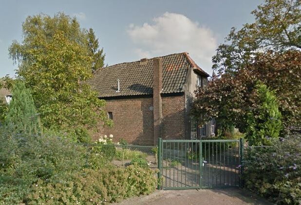 Het 'oudste pand van Asten' in 2014, momenteel is het gemeentelijk monument afgedekt met zeil