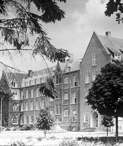 Voorkant van het missiehuis St. Paul in Arcen