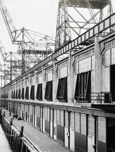 Archieffoto van de Fenixloodsen op Katendrecht