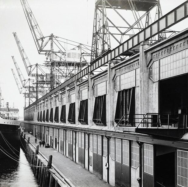 Archieffoto van de Fenixloodsen op Katendrecht
