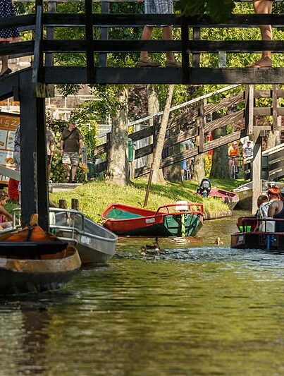 Toeristenboten in Giethoorn
