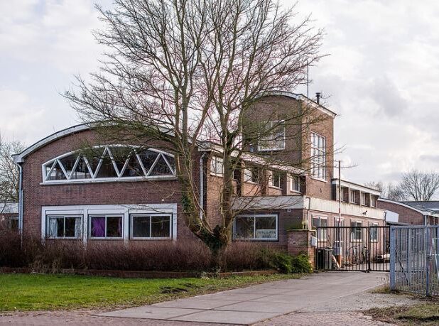 De voormalige N.V. Hoek's Machine- en Zuurstoffabriek aan de Pop Dijkemaweg in Groningen
