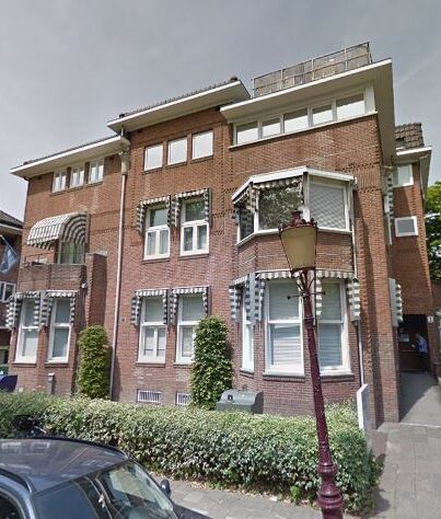 Jan van Goyenkliniek aan de Jan van Goyenkade 1 en 2 in Amsterdam-Zuid