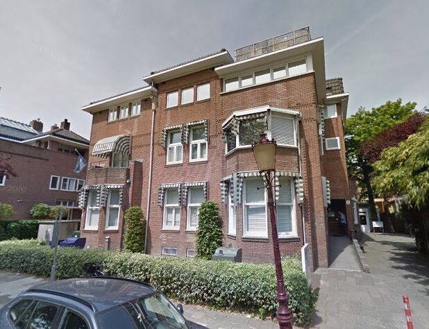 Jan van Goyenkliniek aan de Jan van Goyenkade 1 en 2 in Amsterdam-Zuid