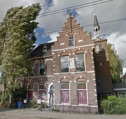 Voormalige pastorie aan de Hartveldseweg in Diemen
