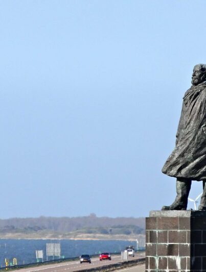 Standbeeld van Lely op de Afsluitdijk