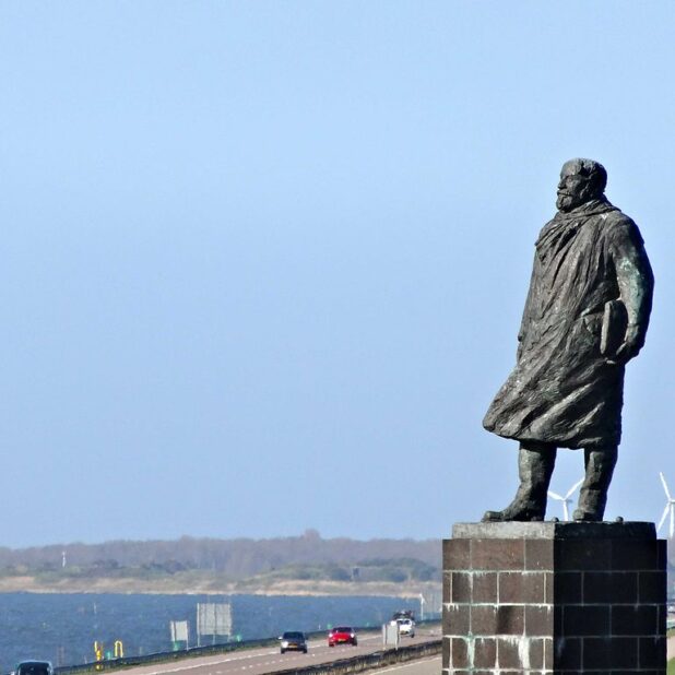Standbeeld van Lely op de Afsluitdijk