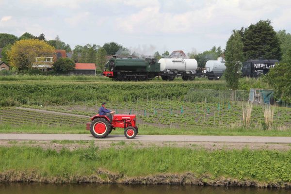 Stoomloc met tractor, Hoedekenskerke