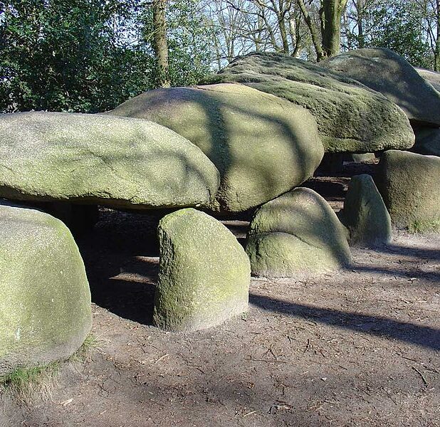 Hunebed D27 in Borger, het grootste hunebed van Nederland