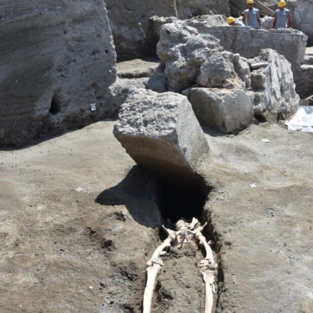 De resten van een ongelukkige man in Pompeï