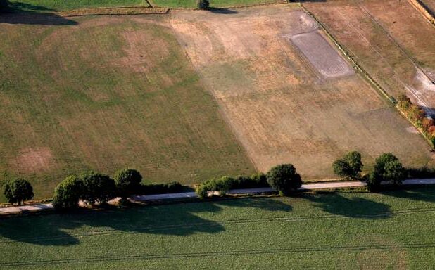 Op de recente foto van Aerophoto Eelde springt het Bolwerk er direct uit