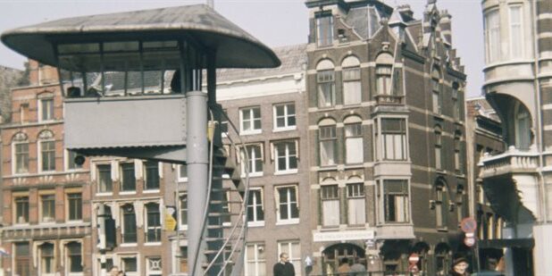 De Duiventil op het Muntplein in Amsterdam rond 1955