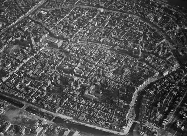 Een luchtfoto van Groningen