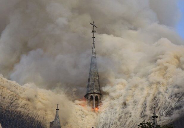 De brand in de Sint-Urbanuskerk in Amstelveen