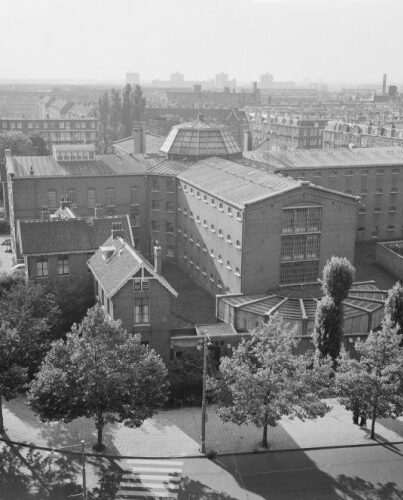 De voormalige gevangenis in de Havenstraat in Amsterdam-Zuid (1964)