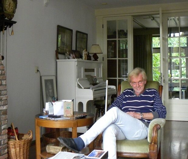 Menno van den Hoek in zijn huis aan de Seisdam in Middelburg