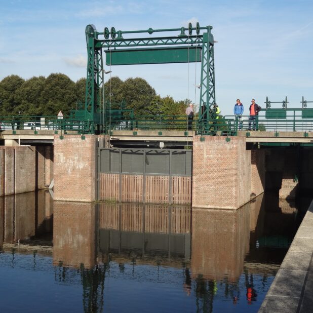 Bovenlandschesluis in Zuiderkanaa