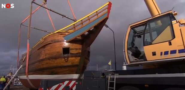 De replica van het schip van de Nederlandse zeevaarder Willem Barentsz