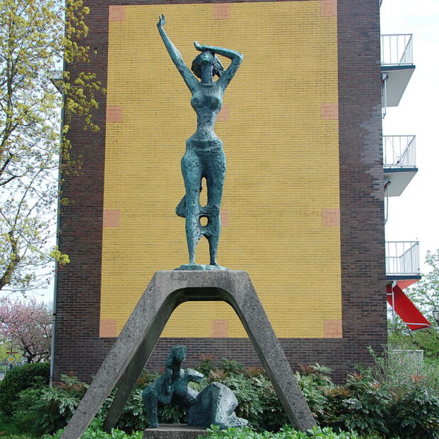 Het 'Monument voor de Wederopbouw' in Zutphen
