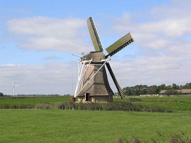 Provincie Friesland steekt geld in restauratie van molens in Paesens en Holwerd