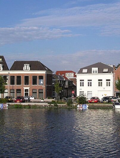 Huizen langs het Spaarne in Haarlem