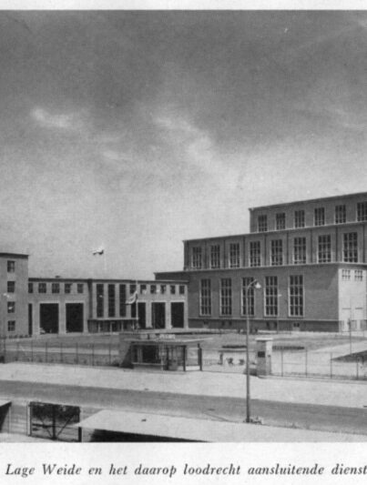De westelijke zijde van Centrale Lage Weide en het daarop loodrecht aansluitende dienstgebouw
