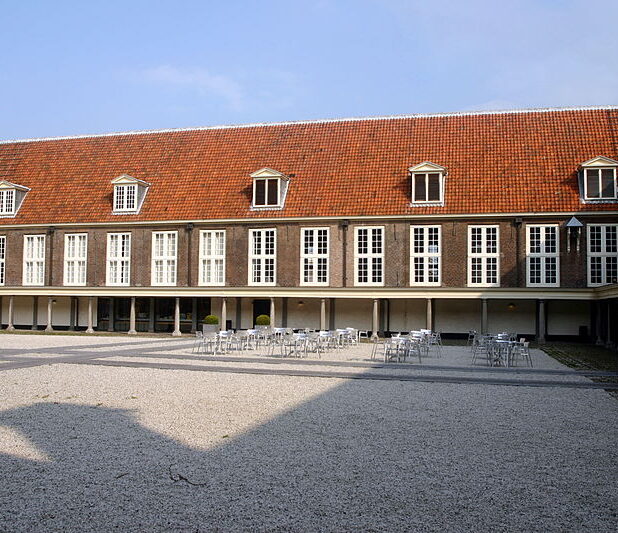 Binnenplaats van het Pesthuiscomplex in Leiden
