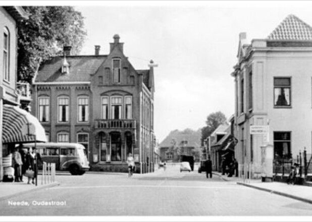 Het gesloopte postkantoor aan de Oudestraat in Neede
