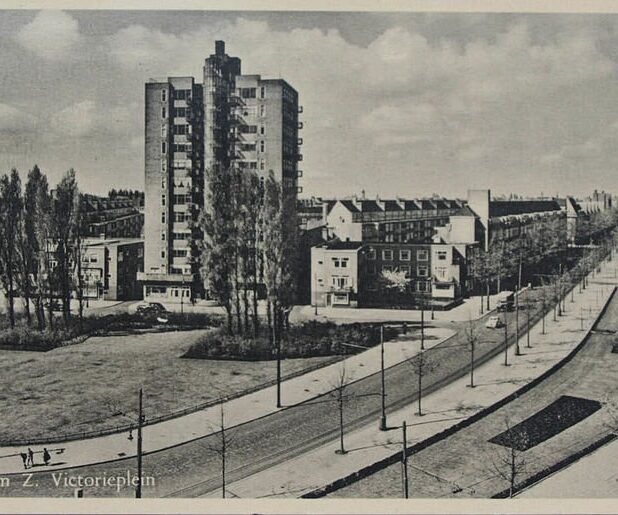 De Wolkenkrabber op het Victorieplein in Amsterdam-Zuid (1935)