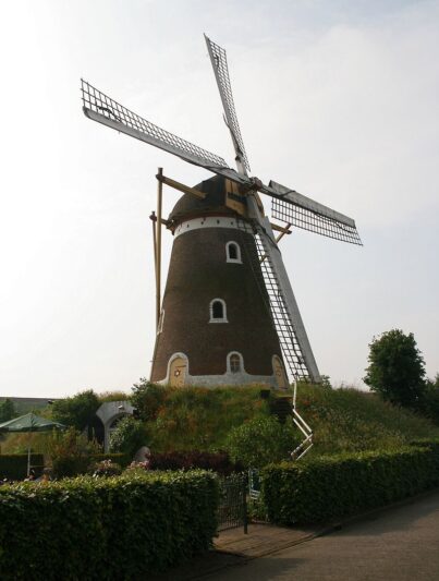 Korenmolen De Hoop in Bavel (2008)