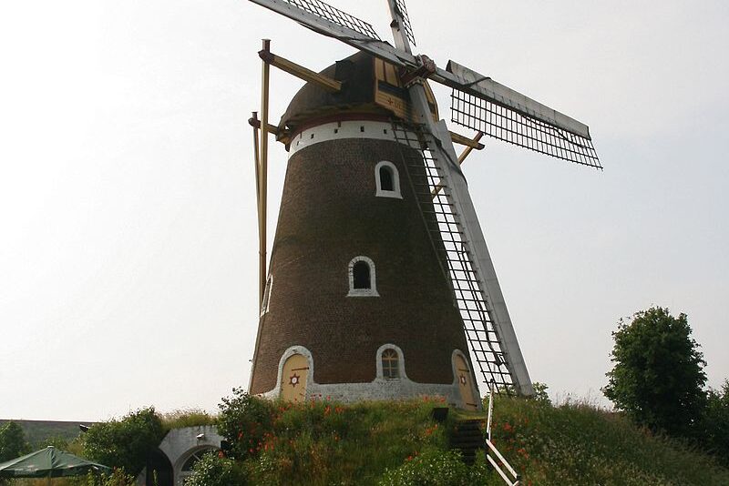 Korenmolen De Hoop in Bavel (2008)
