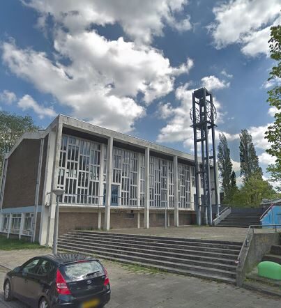 De Bethelkerk aan het Plejadenplein in Amsterdam-Noord