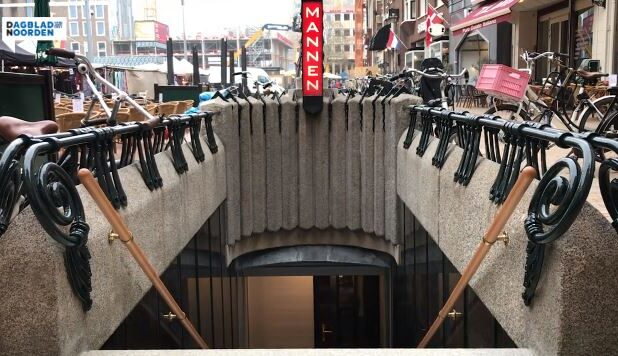 Het openbare toilet op de Grote Markt in Groningen