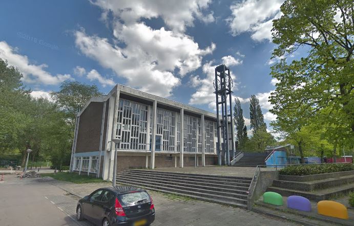 De Bethelkerk aan het Plejadenplein in Amsterdam-Noord