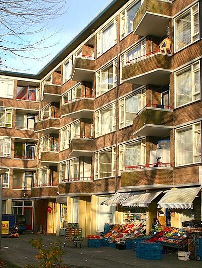 Het Abraham Staalmanplein in Amsterdam Nieuw-West (2008)