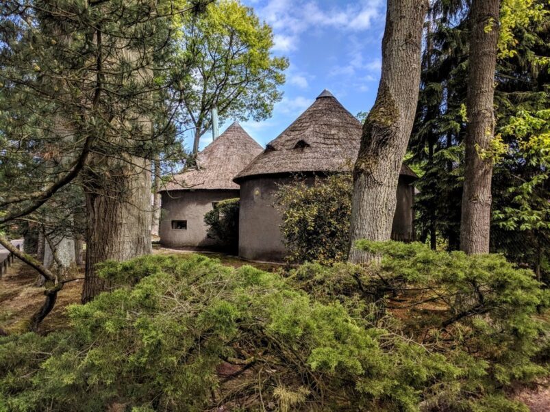 Villa Gé van der Pol, Huizen