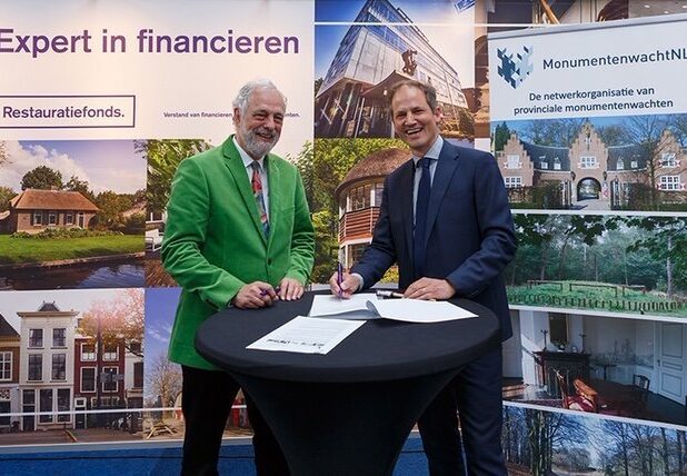 Ondertekening Manifest MonumentenwachtNL Restauratiefonds
